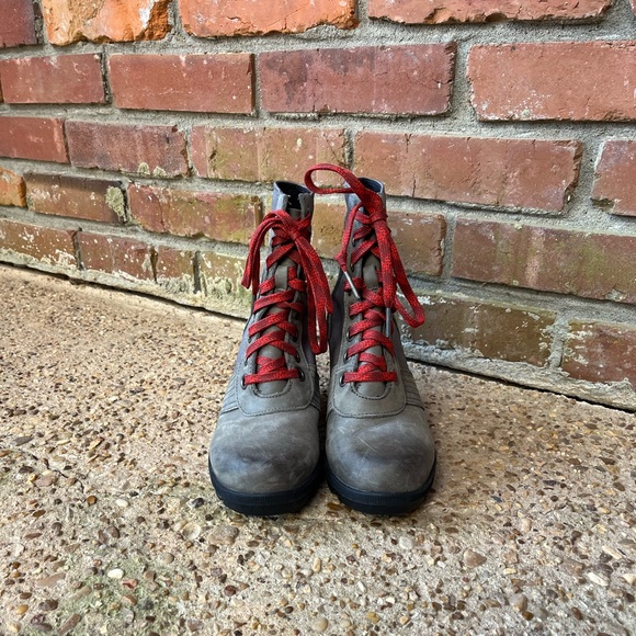 Sorel Lexie Wedge Color Quarry Red Laces Size 6.5 - Picture 6 of 8